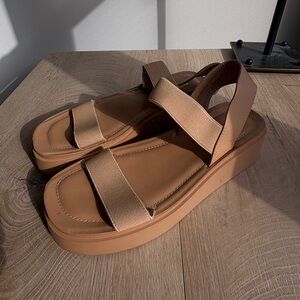 Cushionaire Memory Foam Tan Sandal